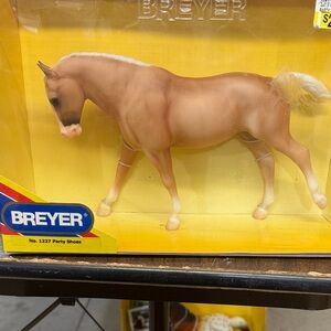 Breyer no 1237 Party Shoes